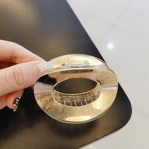 Vintage-empuñaduras de viento de metal de color sólido en la parte posterior de la cabeza con un fresco y versátil accesorio para el cabello geométrico dorado transparente - Product Image 5