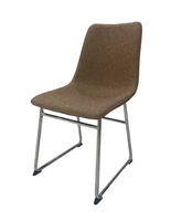 Chaise de salle à manger en cuir avec base en traîneau chromé et structure en tube de fer, chaise de restaurant, d'hôtel ou de banquet