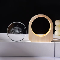 Vente en gros de cadeaux de la Saint-Valentin en cristal, idée de décoration de bureau, système solaire galactique 3D en verre gravé au laser, veilleuse pour enfant