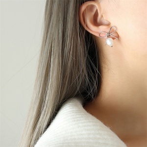 Fashion Fine Stainless Steel Freshwater Pearl Earring 18k Gold Plated <b>Bow</b> Stud Earring - Product Image 5