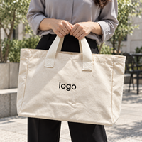 Tas Kanvas dengan Logo Kustom untuk Studio Hadiah Kustom Tas Belanja untuk Koleksi Hadiah Bermerek Dapat Digunakan Kembali Warna Ivory dengan Pegangan Panjang