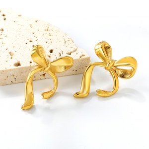 Pendientes de Acero Inoxidable con Nudo de Mariposa Irregular de Alta Calidad, Joyería Chapada en Oro de 18k, Lindos Pendientes con Lazo de Cinta - Product Image 1