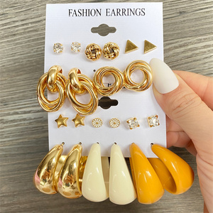 VKME Juego de 6 Pares de Aretes de <span class=keywords><strong>Aro</strong></span> Dorados Vintage para Mujer, Aretes Colgantes con Cristales, Flores, Estrellas y Círculos de Resina - Product Image 2