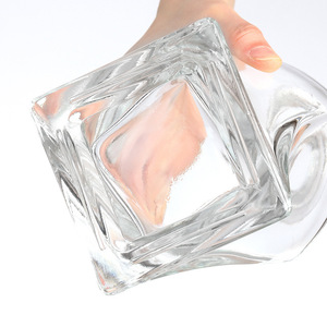 Bouteille cylindrique en verre pour <span class=keywords><strong>vin</strong></span>, whisky, XO, liqueur, avec <span class=keywords><strong>bouchon</strong></span>, diffuseur fantaisie <span class=keywords><strong>vide</strong></span>, sérigraphié, bouteilles de rhum de luxe personnalisées - Product Image 3