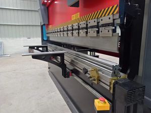 โซลูชันการดัดเหล็กสแตนเลส CNC อัตโนมัติประสิทธิภาพสูงแบบซิงโครไนซ์ พร้อมมอเตอร์แบริ่งสำหรับการผลิตโครงตู้ - Product Image 3