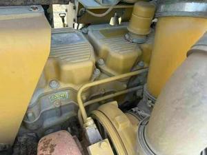 Bulldozer minier lourd CAT D8T d'occasion, 320 CV, fabriqué au Japon, modèle 2019, capacité de bulldozing de 8,7 m et bon état de moteur - Product Image 6