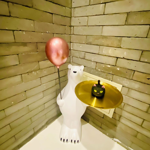 Ornements d'ours en ballon de dessin animé faits à la main et peints à la main, figurines d'art abstraites d'intérieur, artisanat en résine plastique, cadeaux de vacances - Product Image 4