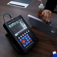Détecteur de défauts ultrasonique numérique portable IPRE UF200 avec résolution à champ lointain de 36 dB, puissance de 5 W, portée de 0 à 10 000 mm