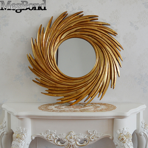 Espejo decorativo de resina dorada hecho a mano para colgar en la pared, espejo de pared decorado en forma de sol - Product Image 2