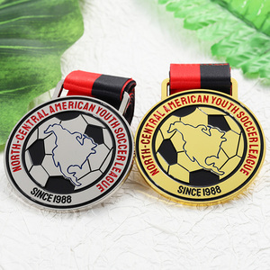 Medaglia Sportiva da Calcio Personalizzata 3D Monofacciale Placcata Oro e Argento in Lega di Zinco con Logo e Lettere - Product Image 1