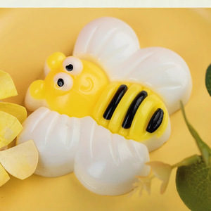 Nouveau jouet souple en TPR en forme d'abeille de 9 cm, dessin animé, créatif, anti-stress, cadeau pour enfants et adultes, jouets à presser pour se détendre - Product Image 3