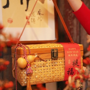 Sac de soleil féminin en bambou, sac panier en bambou, sac tissé vintage fait main en bambou - Product Image 1