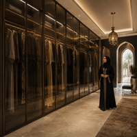 Armoire sur mesure pour villa, porte vitrée à cadre fin, porte battante, dressing pleine hauteur du sol au plafond, sur mesure pour chambre de villa