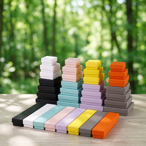กล่องของขวัญบรรจุภัณฑ์เครื่องประดับแบบใหม่ ราคาถูกกว่า กล่องสีขาวเทาเคลือบ UV ลายนูน บุฟองน้ำบางพิเศษ รีไซเคิลได้ ผลิตตามสั่ง - Product Image 1