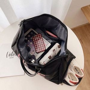 Sac de voyage court pour femme, motif lettres 'Love', sac de sport et de fitness, sac de week-end portable pour femme - Product Image 4