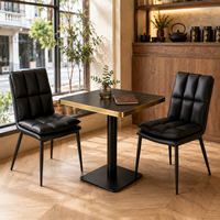 Modernes Gesintertes Stein-Esszimmer-Set Aluminium-Tisch mit Goldkante & Schwarze Gepolsterte Stühle für Restaurant Café Hotel Möbel