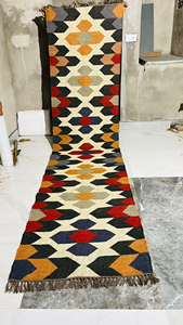 Tapis de couloir en laine et jute tissé à la main |   Tapis de couloir de style Kilim géométrique tribal pour la décoration de sol de maison bohème ou de ferme - Product Image 6