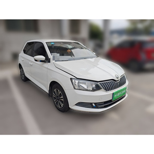 Guazi <span class=keywords><strong>Skoda</strong></span> <span class=keywords><strong>Fabia</strong></span> 2015 Berline d'<span class=keywords><strong>occasion</strong></span> Essence <span class=keywords><strong>Automatique</strong></span> Berline Exécutive Traction Avant Blanche Stock en Gros pour Importateurs Prêt à l'emploi - Product Image 3