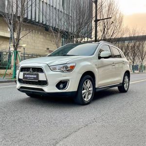 Mitsubishi ASX 2.0 CVT 4WD Edición Premium 2013, Automático, Usado, en Stock, Envío Rápido - Product Image 1