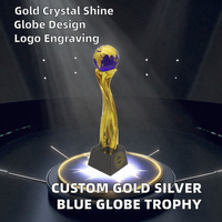 Trophée de cristal personnalisé pour événements sportifs, design créatif, globe bleu, résine dorée