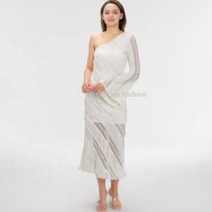 Robe moulante sexy pour femme, style Y2K, en crochet tricoté, à découpes et dos nu, pour le printemps et l'été, idéale pour la plage - Product Image 2