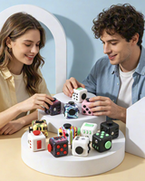 Jouets anti-stress en plastique unisexes, cube anti-stress, dés interactifs multiples, gadget créatif anti-stress à emporter