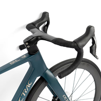 Vélo de route hybride de course CYCTRAC R18 Sports SENTYEH ES7000 13 vitesses avec changement de vitesse électronique sans fil, cadre en fibre de carbone