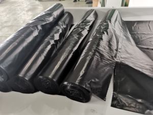 CW-1000PR+C2+ST Machine à découper à chaud, à soufflets et à perforation pour rouleaux jumbo, pour nappe, t-shirt, sac en T, film plastique PE, breveté - Product Image 4