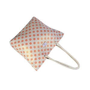 Sacs en jute classiques avec poignée en cuir teint sur mesure pour femmes, imprimé à pois blancs, vente en gros par un vendeur de confiance - Product Image 2