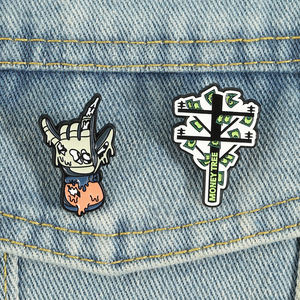 Broches en émail style punk rock avec motif crâne et geste de main, broche style arbre à monnaie, badge de revers, bijoux en gros - Product Image 1