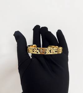 Venta al por mayor de alta calidad personalizado antiguo inglés esposas pulsera 316l Acero inoxidable 18K oro joyería brazalete personalizado - Product Image 4