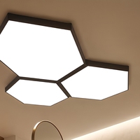 Plafonnier modulaire hexagonal moderne pour salon de coiffure
