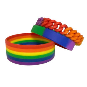 Love Is Love LGBT <span class=keywords><strong>Pride</strong></span> Rainbowユニセックスラバーリストバンド独自のワードシリコーンリストバンドカスタムデザインシリコーンブレスレット - Product Image 1