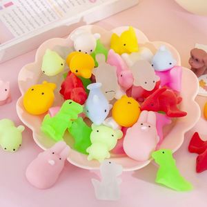 Balles Squishy Animaux Mignons Personnalisées : Jouets à Presser Doux et Confortables pour Soulager le Stress - Product Image 2