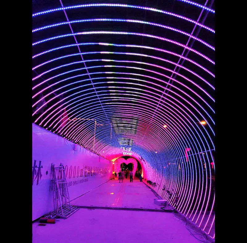 Vente en gros à bas prix Festival mariage LED décoration extérieure géante 3D LED cadre en métal arche de rue Tunnel motif lumière