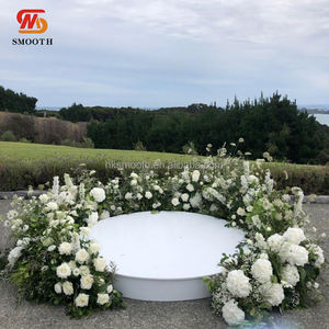 Alfombra floral verde para pasillo, decoración de escenarios para eventos y bodas al aire libre. - Product Image 3