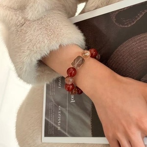 Braccialetti Artigianali con Grandi Perle di Cristallo Naturale (Corniola e Quarzo Rutilato) da 13-14mm per Chakra, Energia e Feng Shui, per <span class=keywords><strong>la</strong></span> <span class=keywords><strong>Buona</strong></span> Fortuna - Product Image 3