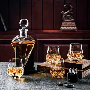 Whiskey Decanter 25oz Lead Free Diamond Whiskey Decanter With Wood Base