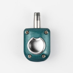 <span class=keywords><strong>Petite</strong></span> nouvelle <span class=keywords><strong>tondeuse</strong></span> portable manuelle entièrement lavée à nettoyage automatique en acier inoxydable <span class=keywords><strong>pour</strong></span> les <span class=keywords><strong>oreilles</strong></span> <span class=keywords><strong>et</strong></span> le <span class=keywords><strong>nez</strong></span> - Product Image 2