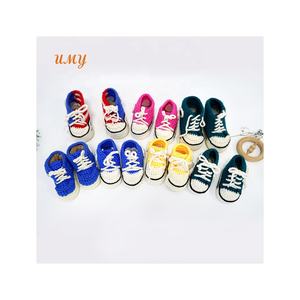 Vente en gros de chaussures Nouveau-né en <span class=keywords><strong>crochet</strong></span> faites à la main chaussons mignons pour garçons pour bébé - Product Image 1