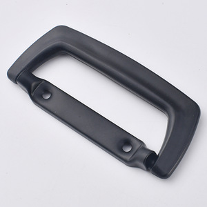 Asa de Plástico Negra Resistente para Maletas, Moldeada por Inyección - Product Image 3