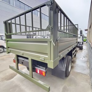 Camion SINOTRUK HOWO 4*4 avec une capacité <span class=keywords><strong>de</strong></span> charge nominale <span class=keywords><strong>de</strong></span> 10 tonnes. SINOTRUK HOWO avec une caisse <span class=keywords><strong>de</strong></span> chargement <span class=keywords><strong>de</strong></span> 7,2 mètres <span class=keywords><strong>de</strong></span> long. - Product Image 6