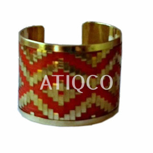 Bracelet jonc élégant en acier inoxydable pour femme – Nouvelle tendance populaire |   Bracelet jonc en laiton massif de style indien - Product Image 6
