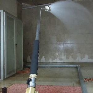 مستلزمات الحدائق: رشاش ماء من الألومنيوم يعمل بالماء مع خرطوم طويل وفوهة ذات 1000 فتحة - Product Image 2