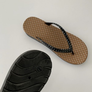 Nuove <span class=keywords><strong>scarpe</strong></span> da <span class=keywords><strong>donna</strong></span> infradito estive con suola spessa antiscivolo da spiaggia alla moda sandali decorativi casual per i piedi - Product Image 5