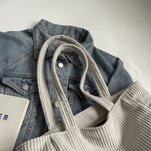 2025 transfrontalier femme velours <span class=keywords><strong>sac</strong></span> à bandoulière velours côtelé <span class=keywords><strong>sac</strong></span> fourre-tout Simple couleur unie grande capacité femme sacs à <span class=keywords><strong>main</strong></span> - Product Image 4