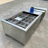 Machine à fabriquer des bâtonnets de glace, des sucettes glacées et des glaces sur bâtonnet