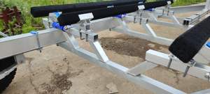 <span class=keywords><strong>Remolque</strong></span> de Catamarán de Aluminio de 9.8m (32 pies) con Ejes Tándem, Construido por el Cliente, con Literas de Madera, Autorización DOT y CE - Product Image 5