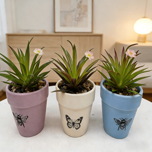 Vase en céramique blanc brillant avec arrangement de faux <span class=keywords><strong>eucalyptus</strong></span> - Décoration intérieure - Product Image 2