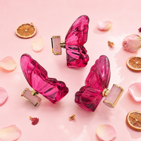 Flacon de parfum de luxe en verre vide pour femme, 80 ml, rouge rose, élégant, avec motif papillon, vente en gros, personnalisable, du fabricant Anding